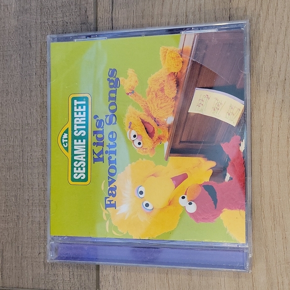 Sesame Street Kids' Favorite Songs CD - 1997 - Picture 1 of 3
